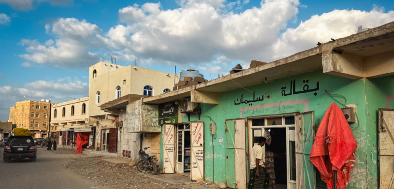 colorful-buildings-and-local-activity-in-socotra-u-2025-03-30-13-54-53-utc